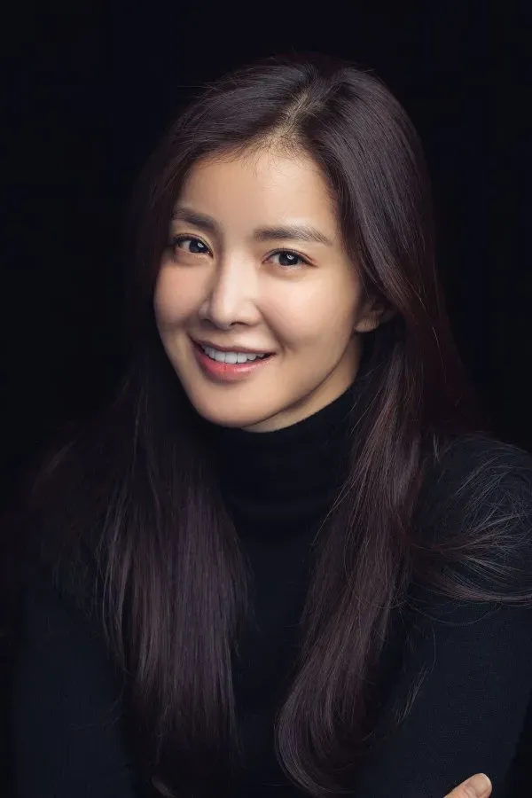 Lee Si-young (actor)